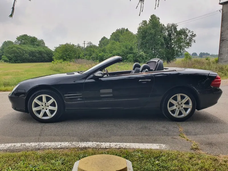 Mercedes-Benz 350 SL 18