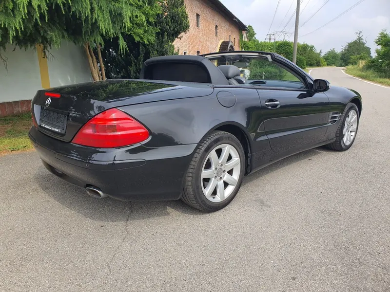 Mercedes-Benz 350 SL 15