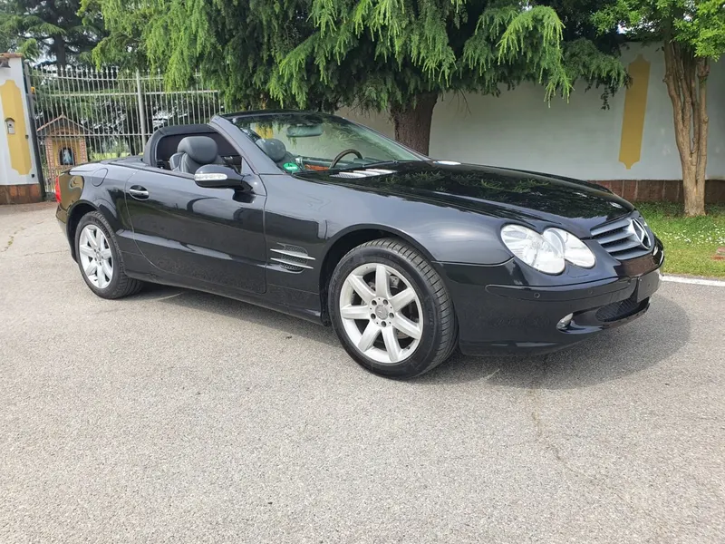 Mercedes-Benz 350 SL 13