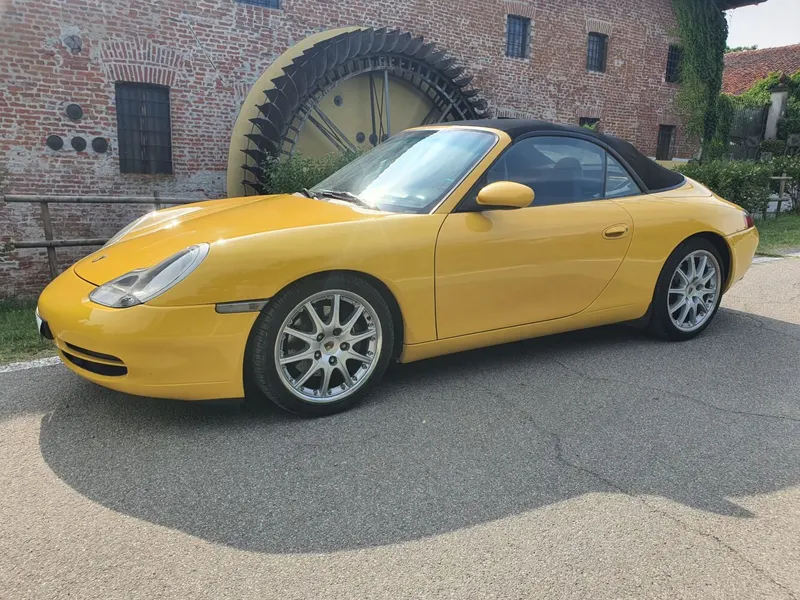 Porsche 996 carrera 2 37