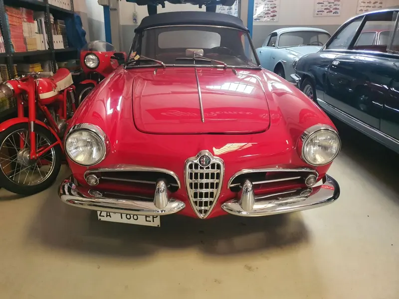 Alfa Romeo Giulietta Spider 4