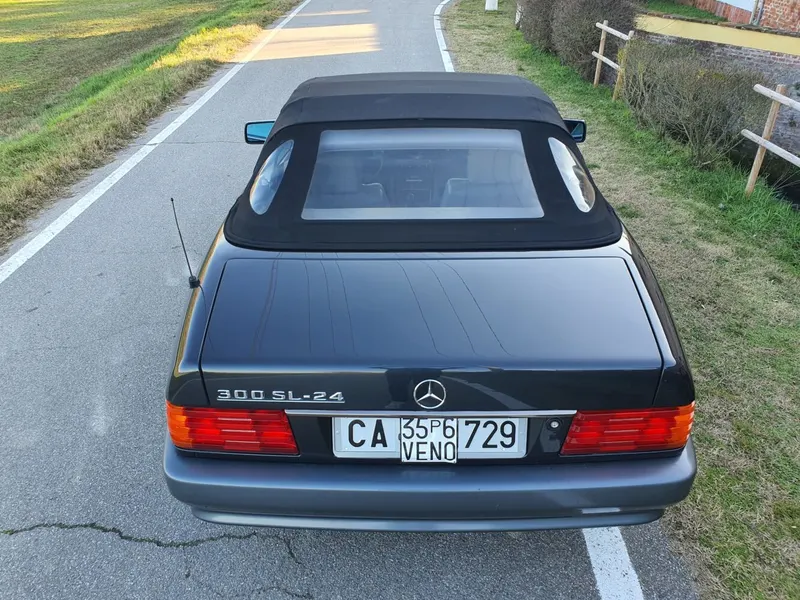 Mercedes-Benz 300 SL 25