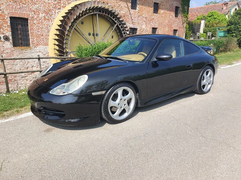 Porsche 996 carrera 2 34