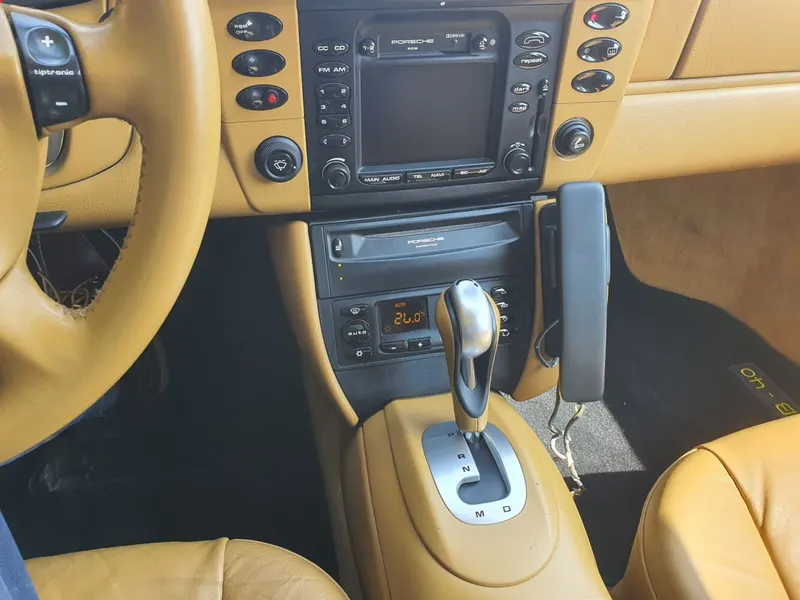 Porsche 996 carrera 2 25