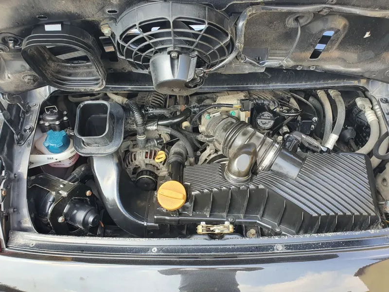 Porsche 996 carrera 2 32