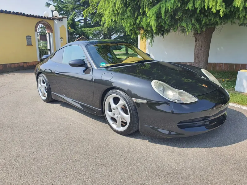 Porsche 996 carrera 2 12