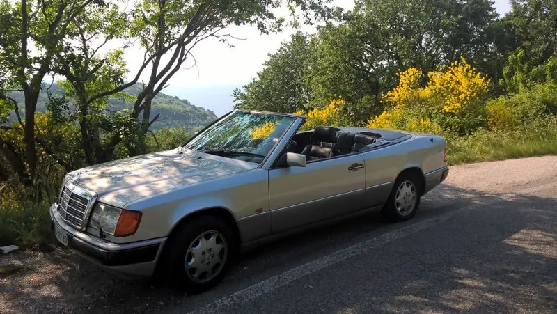 Mercedes-Benz 300 CE-24 CABRIOLET 3