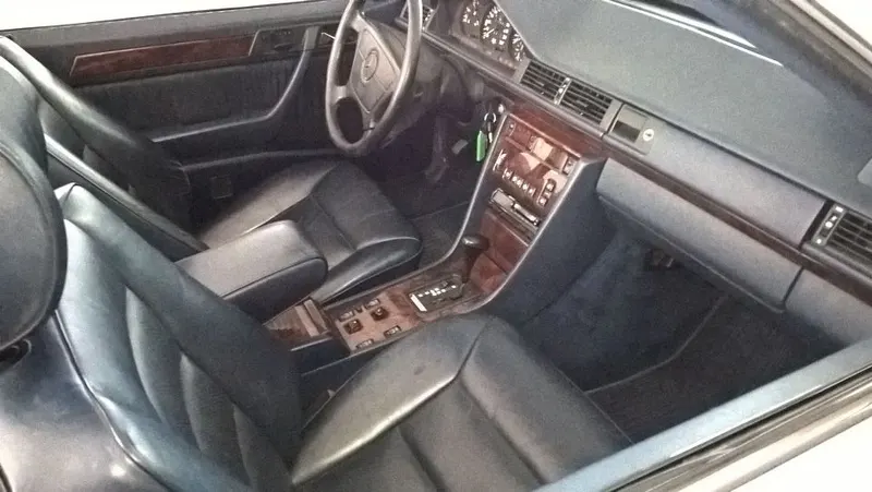 Mercedes-Benz 300 CE-24 CABRIOLET 4