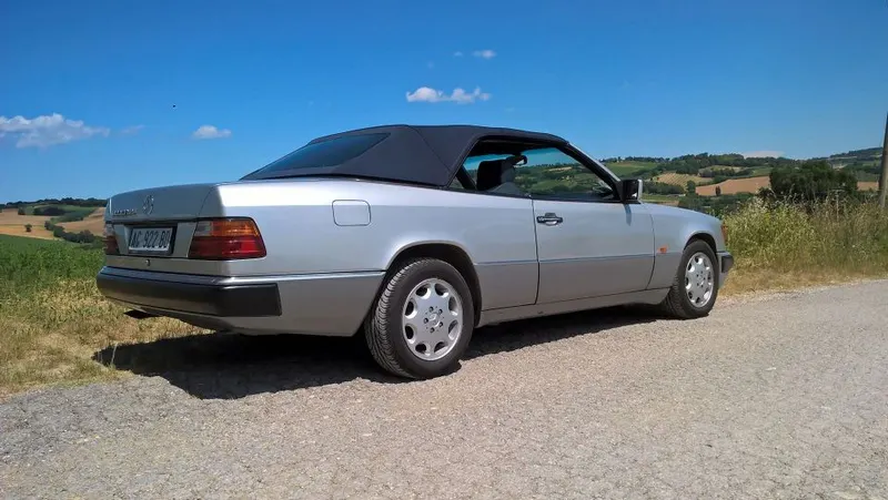 Mercedes-Benz 300 CE-24 CABRIOLET 5