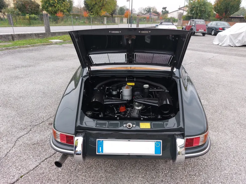 Porsche 912 Coupè del 1965 la Tre Strumenti 9