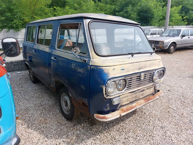Fiat 850 Famigliare del 1971 3