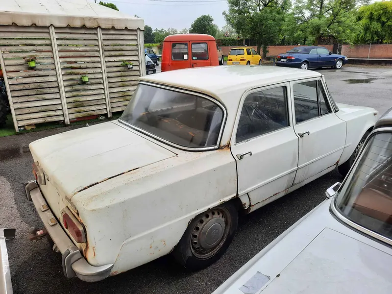 Alfa Romeo Giulia 1300 TI del 1966 12
