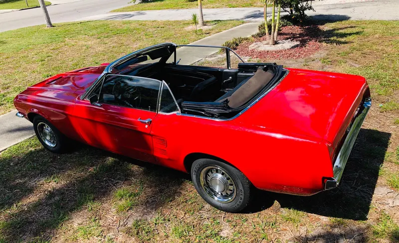 Ford Mustang Cabrio anno 1967 12