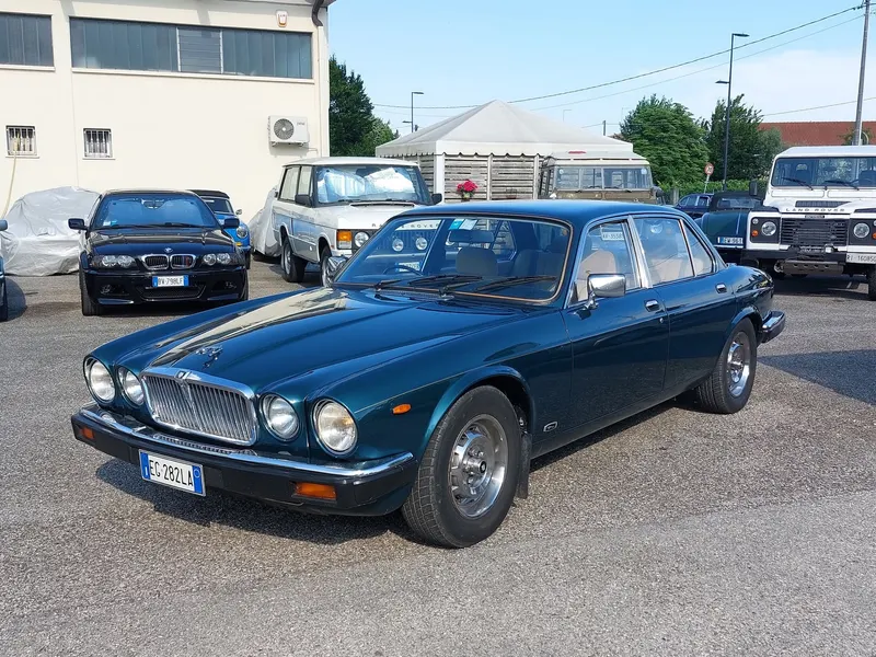 Jaguar XJ 6 4200 del 1985 4