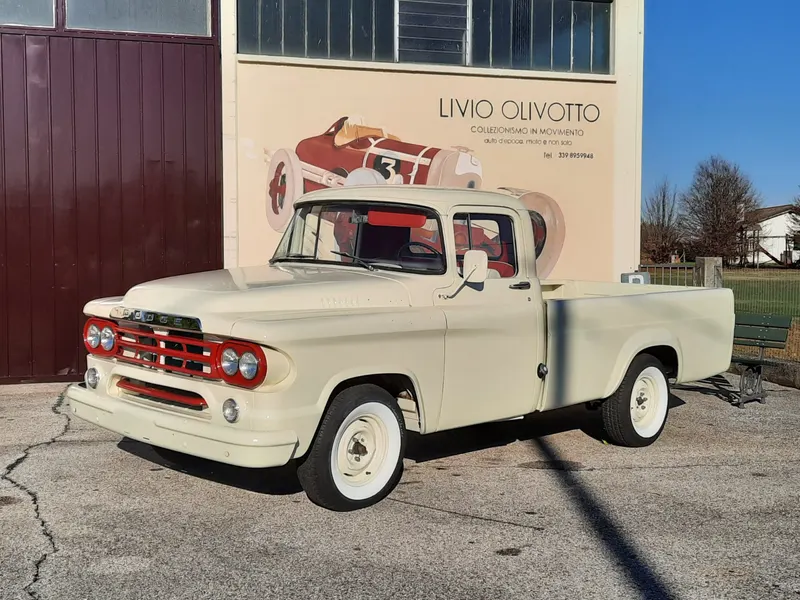 Dodge 3100 Apache del 1959 15