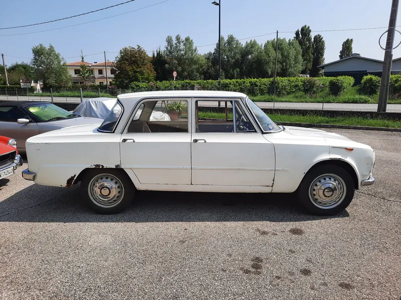 Alfa Romeo Giulia 1600 TI del 1963 8