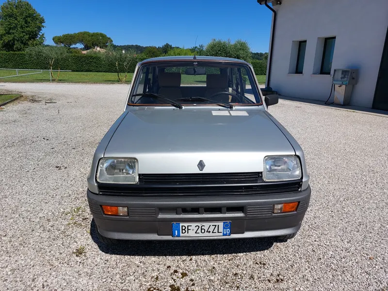 Renault 5 Automatic 1400 cc del 1983 2