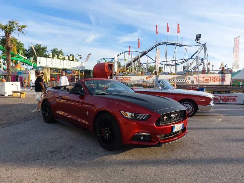Ford Mustang Convertibile del 2017 10