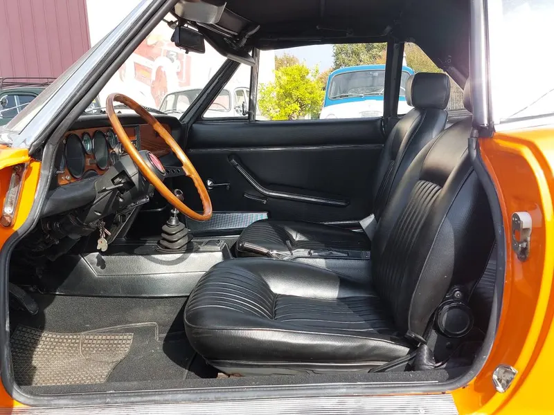 Fiat 124 Sport Spider 1800 del 1974 5