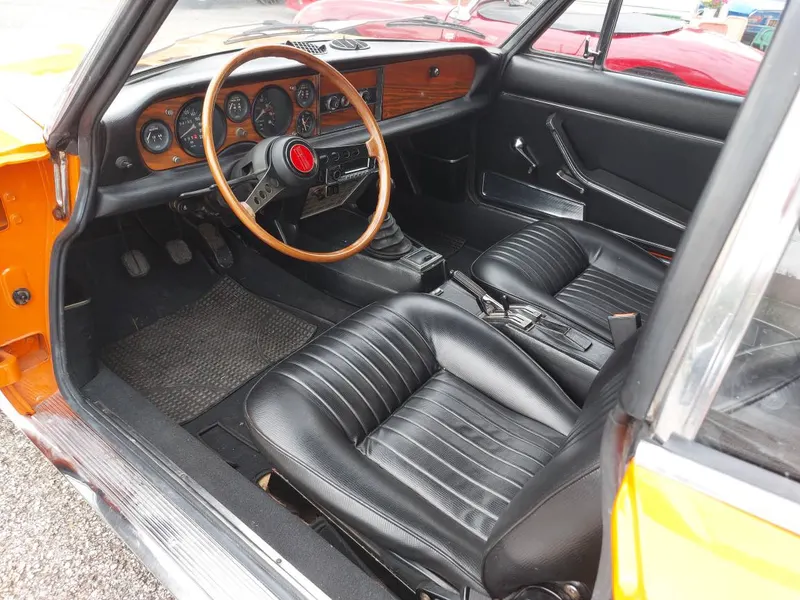 Fiat 124 Sport Spider 1800 del 1974 6