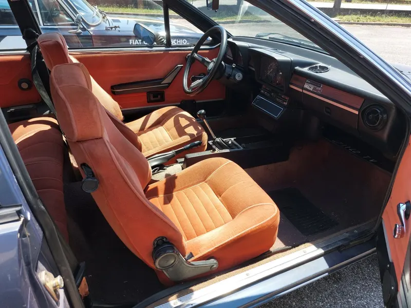 Alfa Romeo GTV 2000 del 1980 4