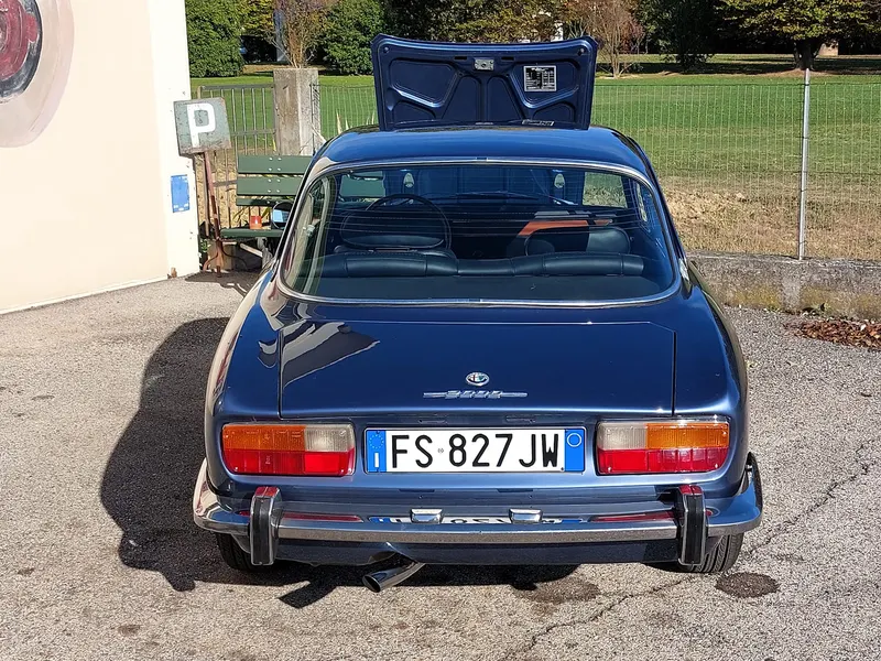 Alfa Romeo GT 2000 Veloce del 1973 12