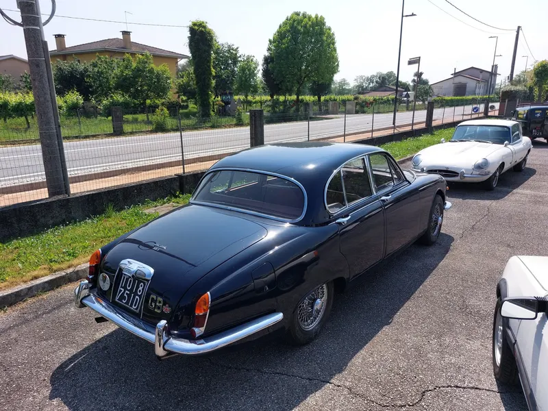 Jaguar 3.8 S del 1966 11