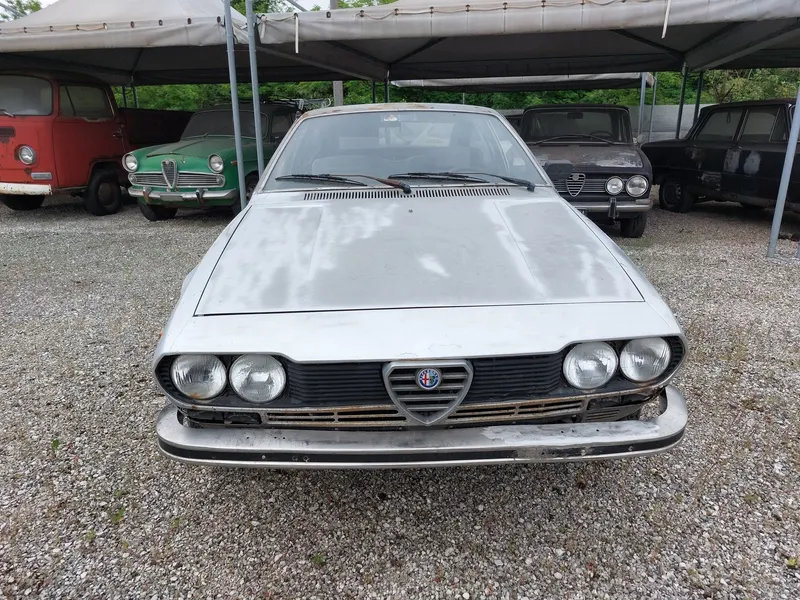 Alfa Romeo Alfetta 1600 GT del 1976 3