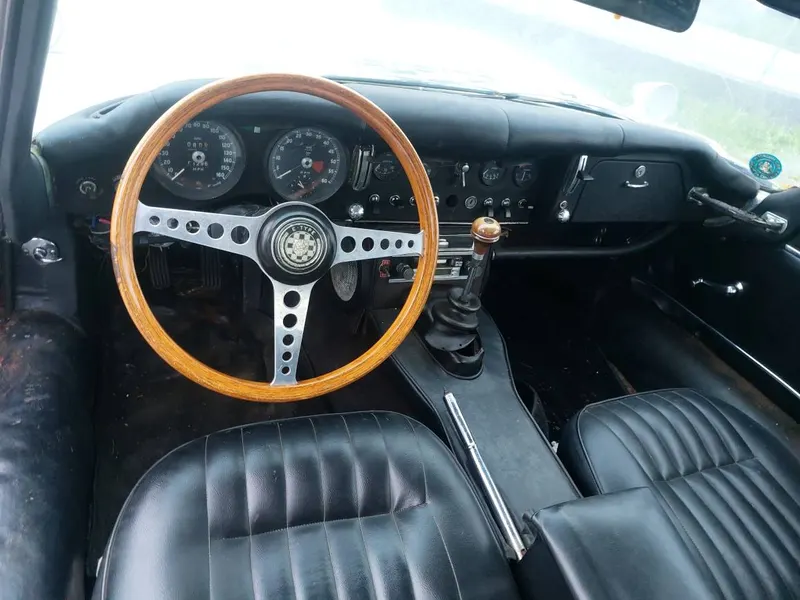 Jaguar E Type 4200 Coupè del 1966 (Prima Serie) 8