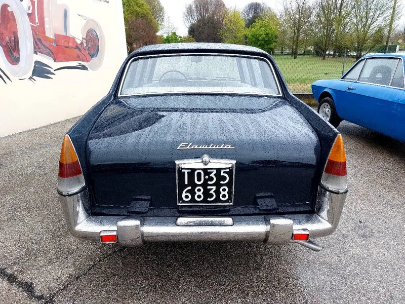 Lancia Flaminia 2500 Berlina del 1961 10