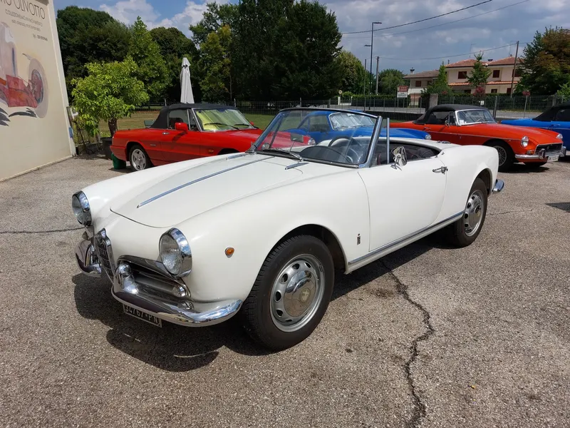 Alfa Romeo Giulietta Spider 1300 del 1960 ( la Seconda Serie ) 28