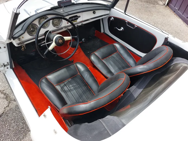 Alfa Romeo Giulietta Spider 1300 del 1960 ( la Seconda Serie ) 9