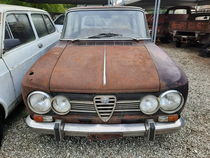 Alfa Romeo Giulia 1600 Biscione del 1969 2