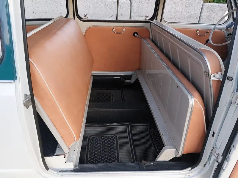 Fiat 600 Multipla del 1961 versione a cinque posti 19