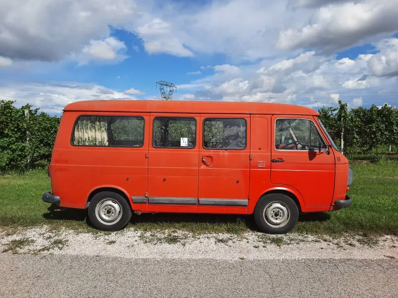 Fiat 238 Pulmino 9 posti del 1980 13