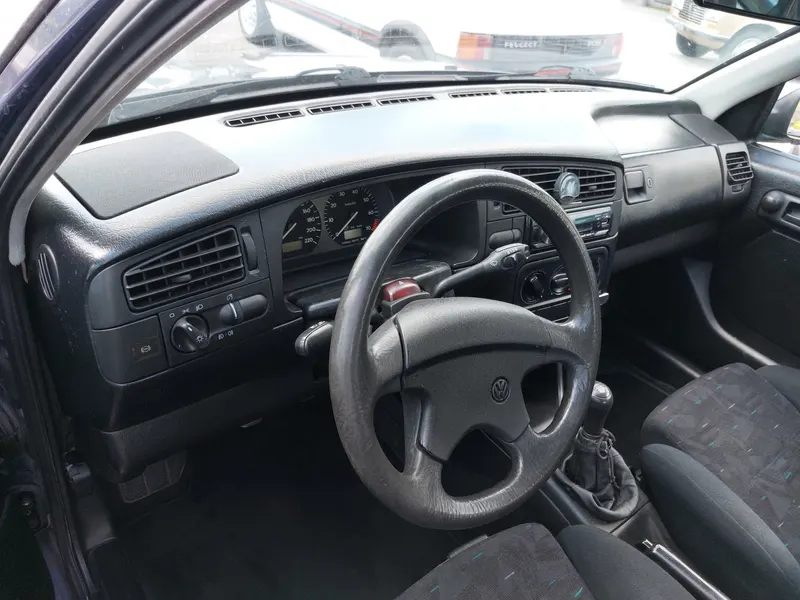 Volkswagen Golf GTI del 1993 (Terza Serie) 7