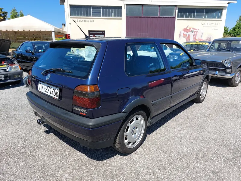 Volkswagen Golf GTI del 1993 (Terza Serie) 10