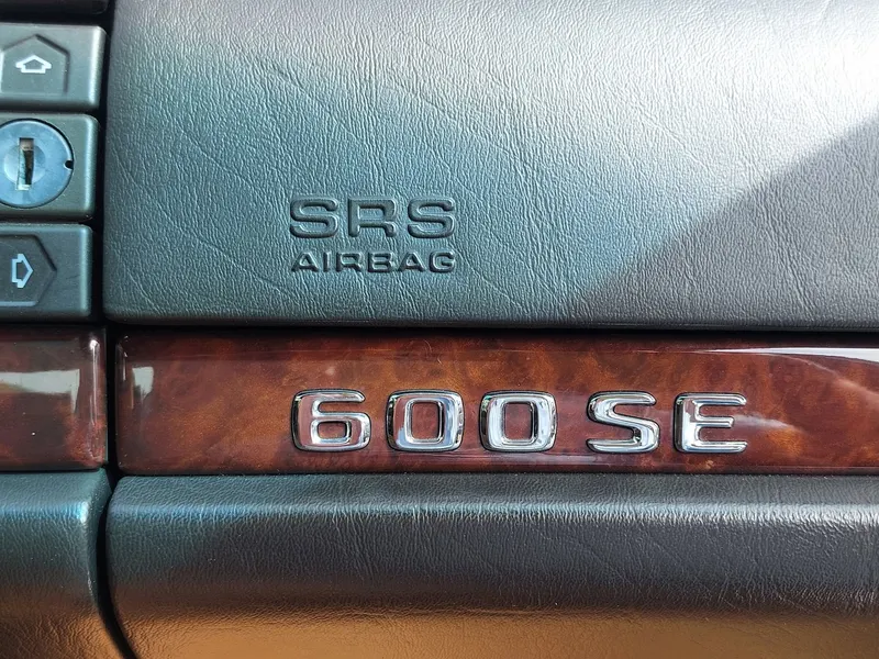 600 SE del 1991 ( V 12 ) 13