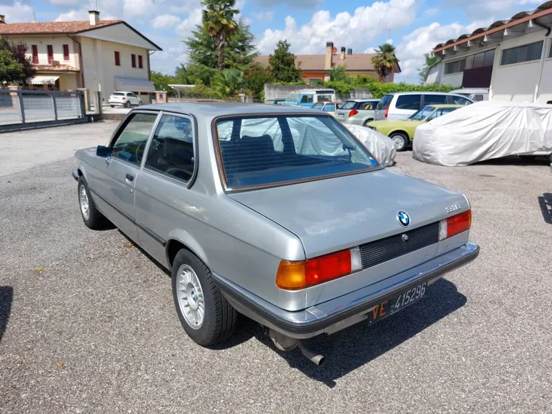 BMW 318 del 1978 (a carburatori) 7