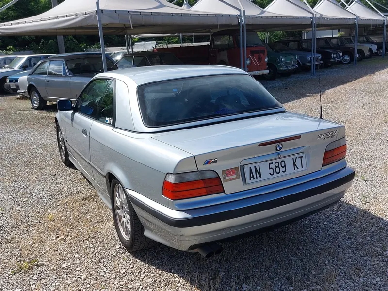 BMW 320 Cabrio del 1997 7