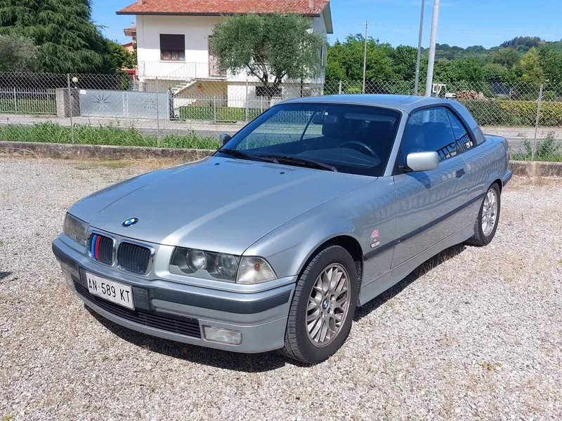 BMW 320 Cabrio del 1997 11