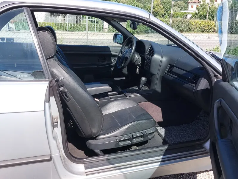 BMW 320 Cabrio del 1997 10