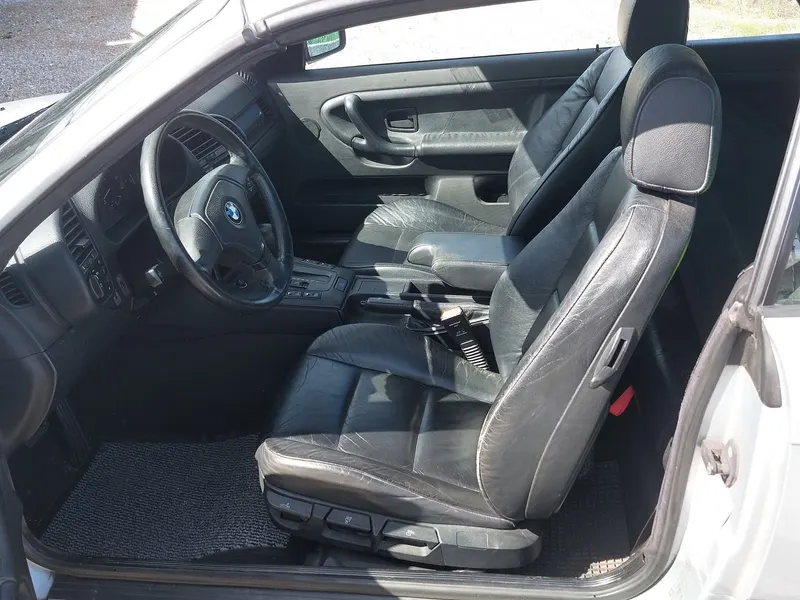 BMW 320 Cabrio del 1997 4