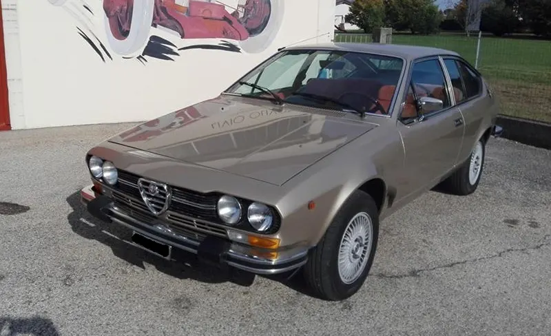 Alfa Romeo GTV 2000 del 1980 8