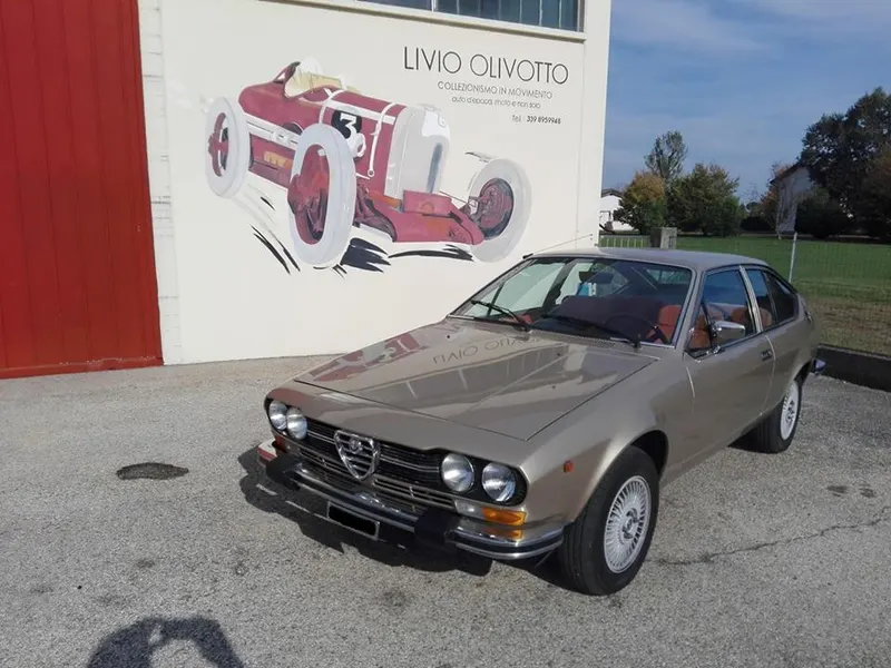 Alfa Romeo GTV 2000 del 1980 7