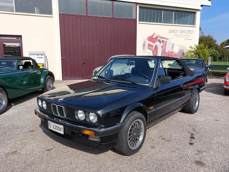 BMW 325 Cabriolet del 1988 4