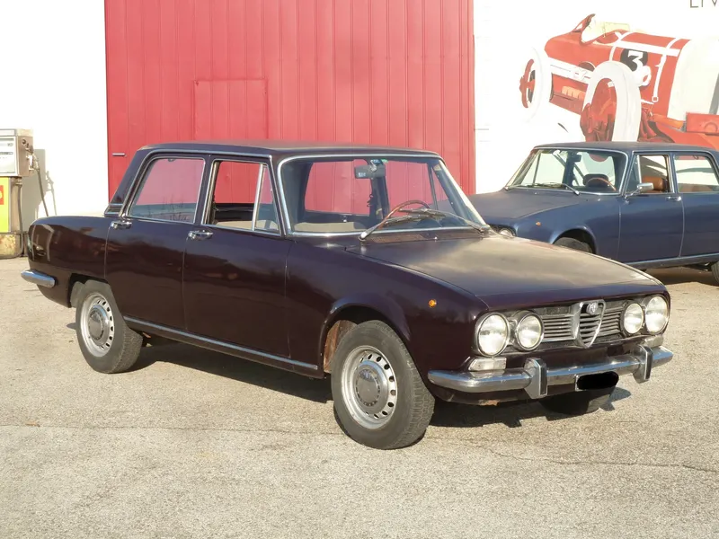 Alfa Romeo 1750 Berlina del 1969 2