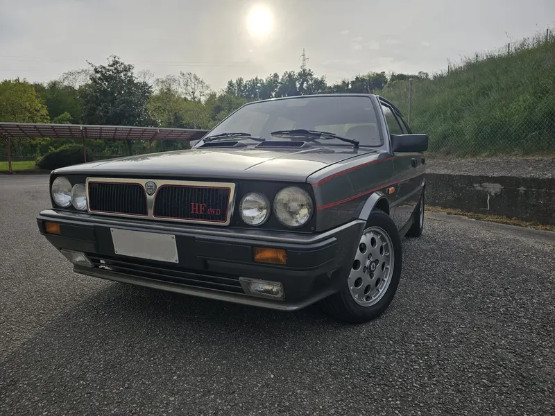 Lancia Delta 4 WD del 1987 11