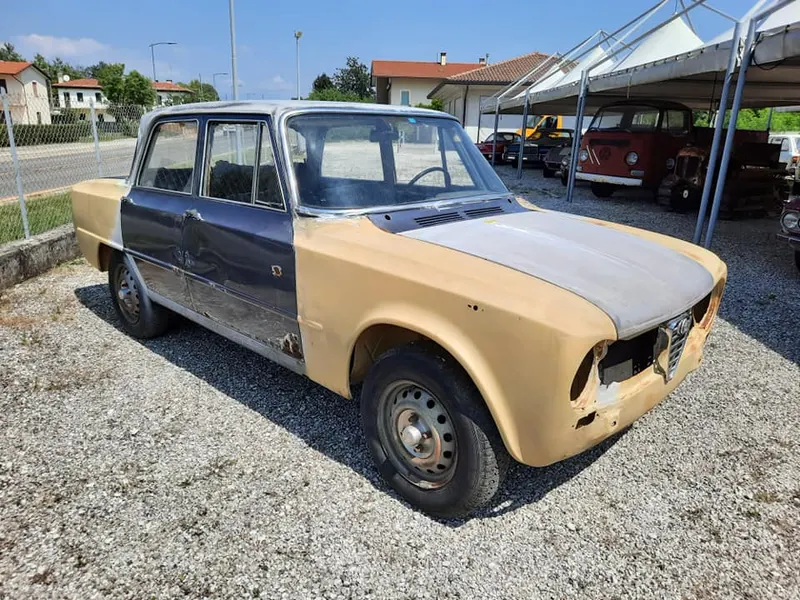 Alfa Romeo Giulia 1300 Ti del 1967 2