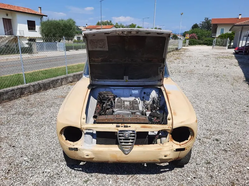 Alfa Romeo Giulia 1300 Ti del 1967 24